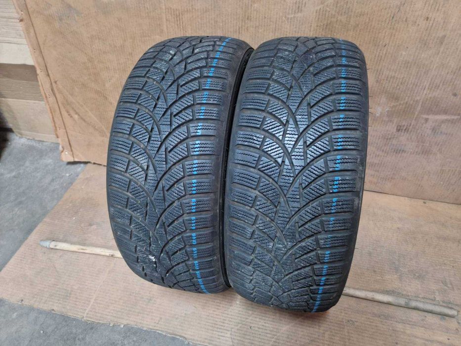 2 Toyo R17 215/45
зимни гуми
DOT1621