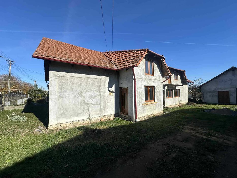 De vânzare – Casă în curs de renovare – Strada Viilor