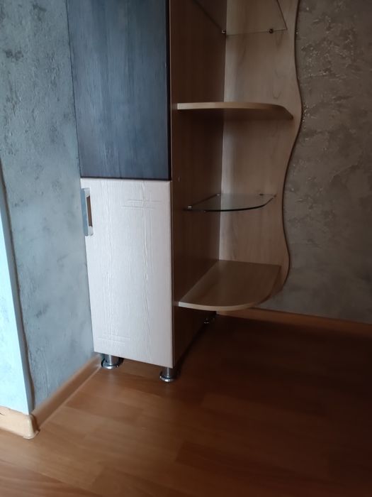 Стенка, горка корпусная в гостиную