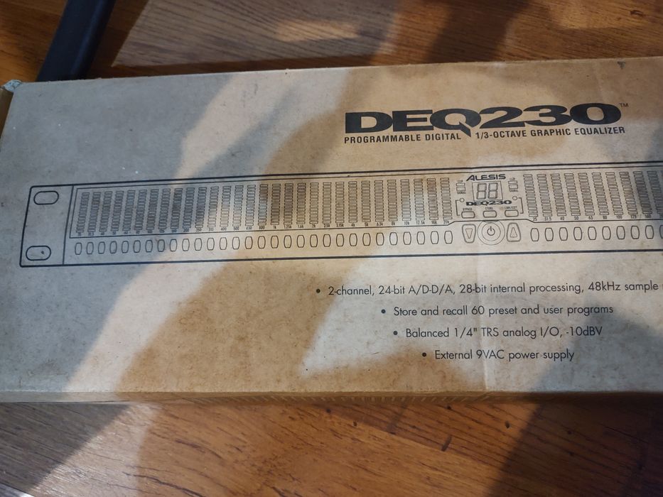 Egalizator grafic profesional Alesis DEQ230 nou!