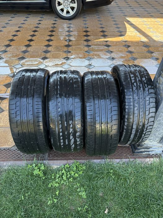 Шины летние 215/55/17 продаются срочно без торга