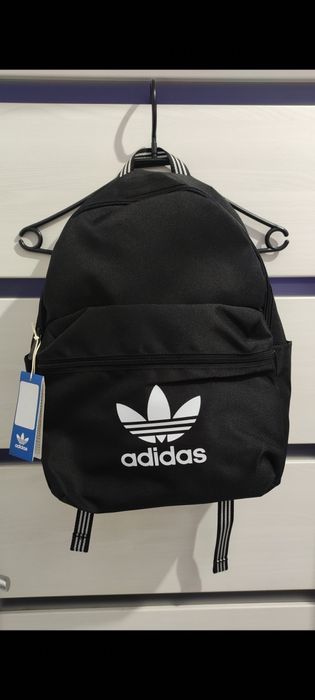 Нова раница Adidas Originals