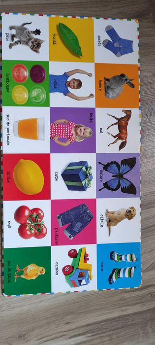 2 carti copii 1-3 ani + un puzzle cu ferestruici