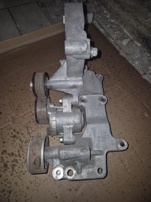 Запчасти митсубиси 2л. Мотор 4В11