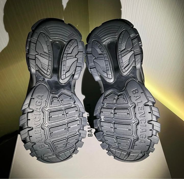 Balenciaga track high negri
