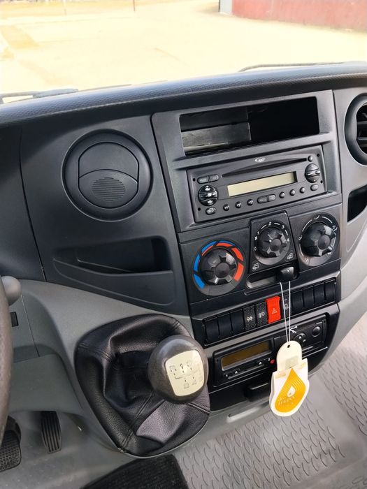 Vând IVECO DAILY 50C15 Platformă Detarat