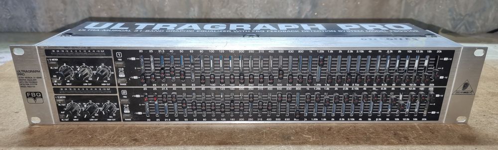 Behringer эквалайзер и кроссовер