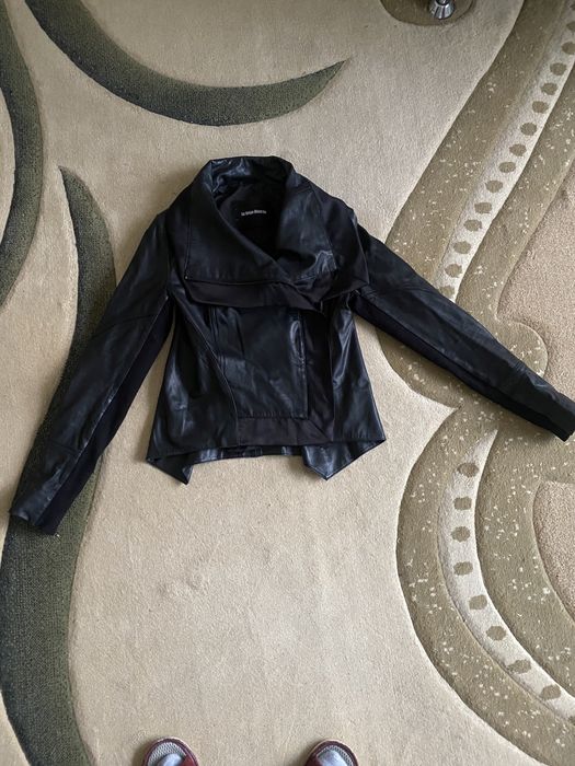 Кожаная куртка женская