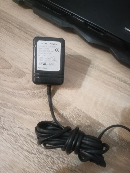 Adaptor alimentare universal