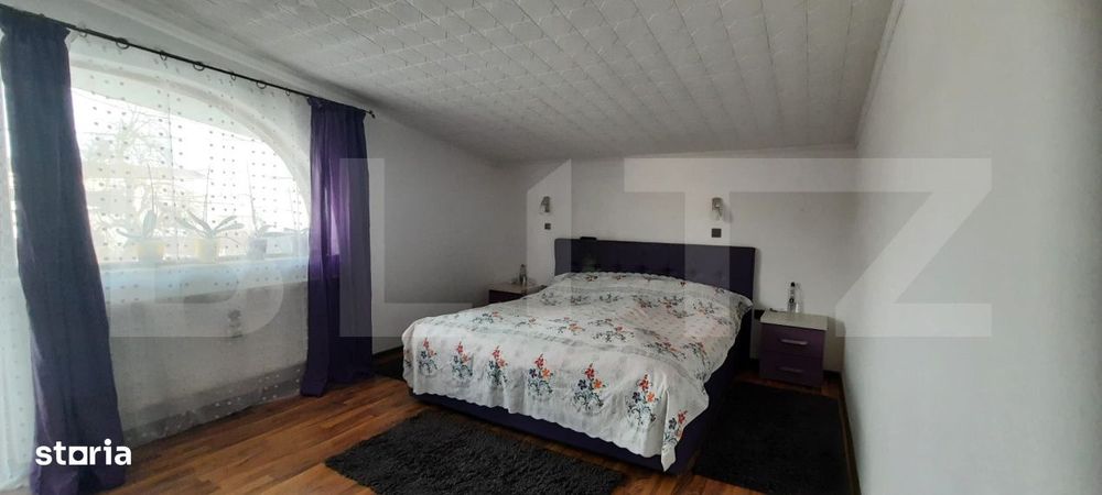 Casa de vanzare, 202 mp, zona Micro 17