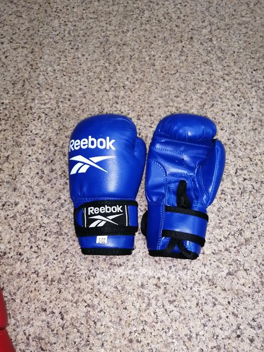 Перчатки боксёрские