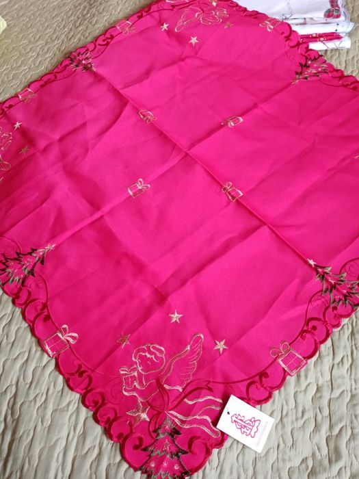 Коледни покривки и тишлайфери