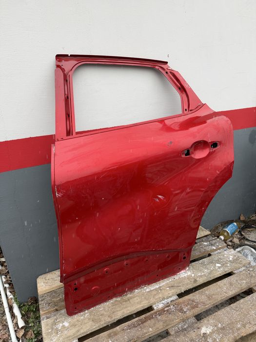 Задна лява врата Renault Captur 2024