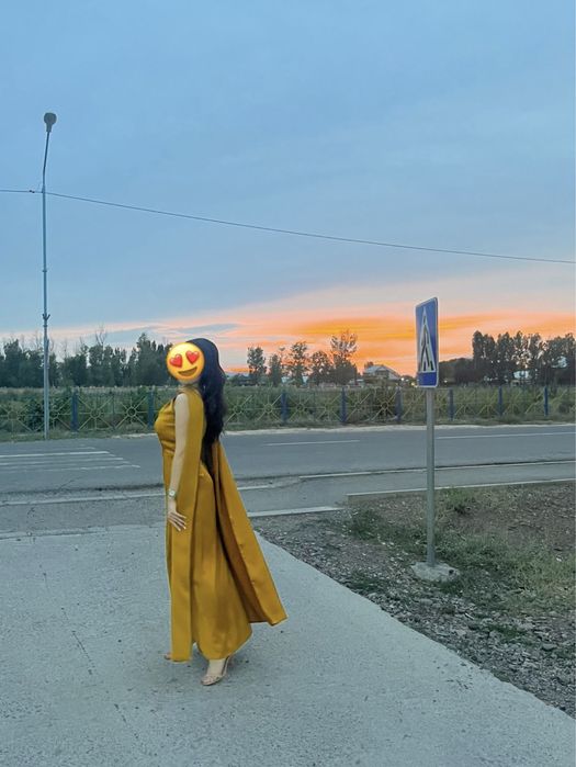 Вечернее платье сшит на заказ