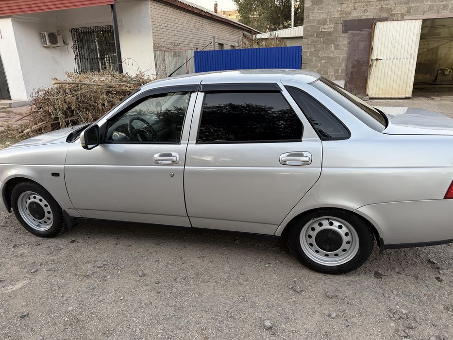Продам авто приора 2013 газ бензин