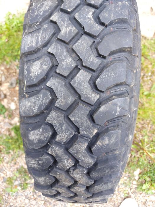 Vand cauciucuri cu jenti RADIAL TUBLESS M+S 195/80 R15
