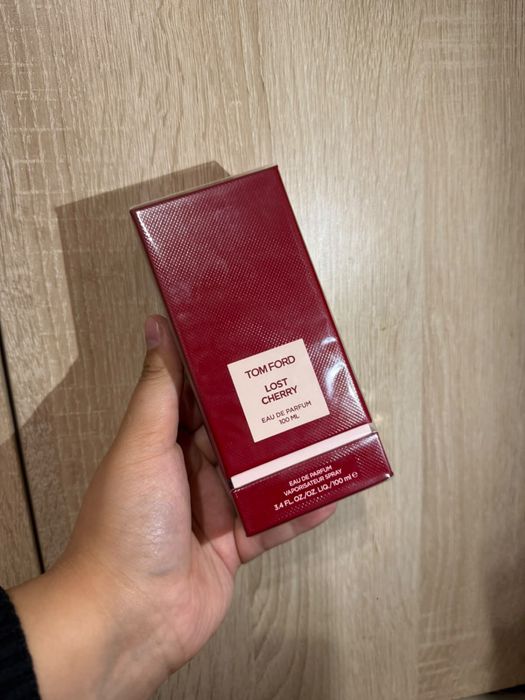 TOM FORD lost cherry
