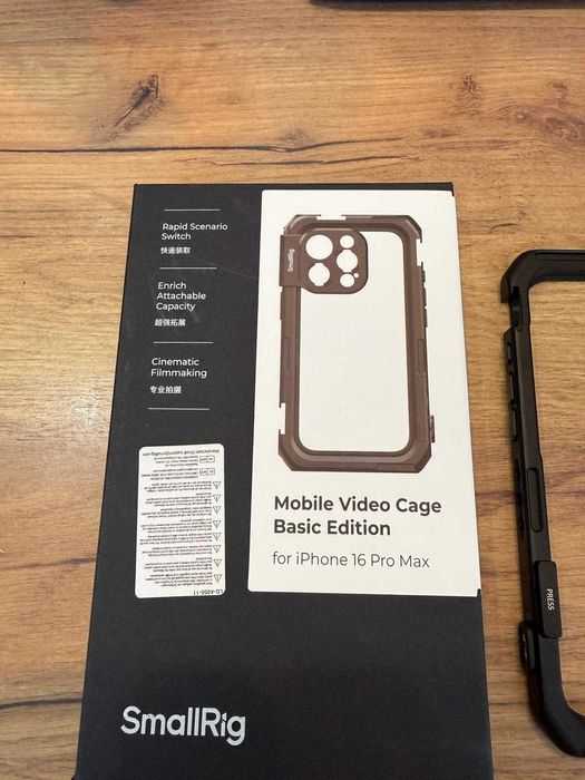SmallRig 4827 Cage pentru iPhone 16 Pro Max
