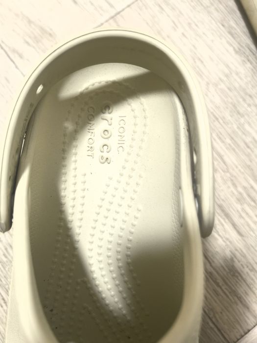 Продам Crocs 37 размер оригинал