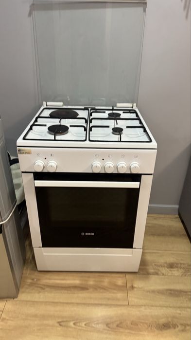 Продам газ плиту Bosch