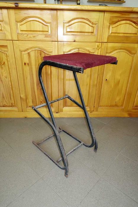 продавам тапицирани  бар столове.