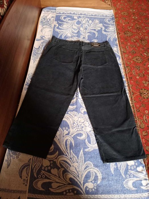 Продам мужские джинсы