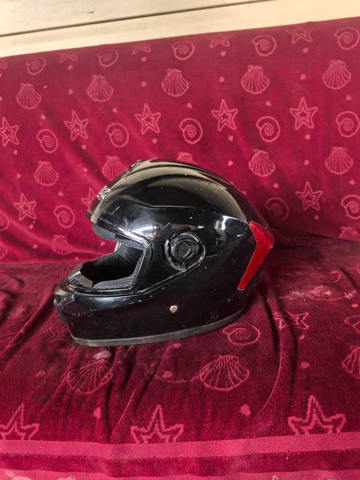 Продам шлем срочно