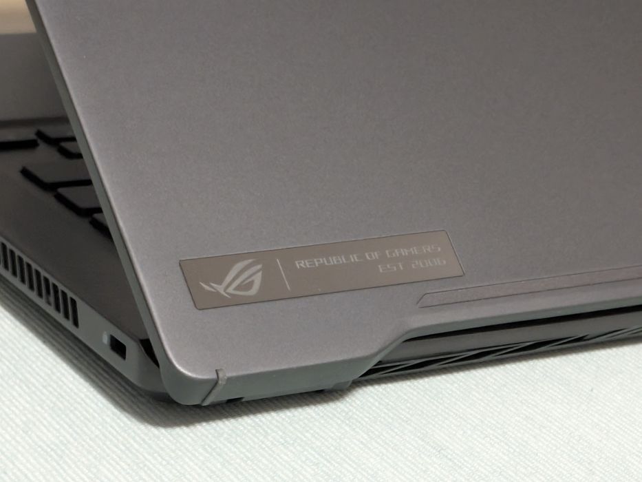 [ASUS ROG ZEPHYRUS] RTX 3060, RYZEN 7, 24GB, 2Tb SSD, 2k Display