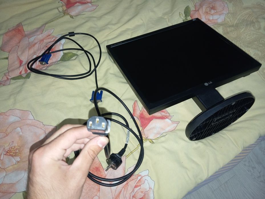 Продам монитор LG