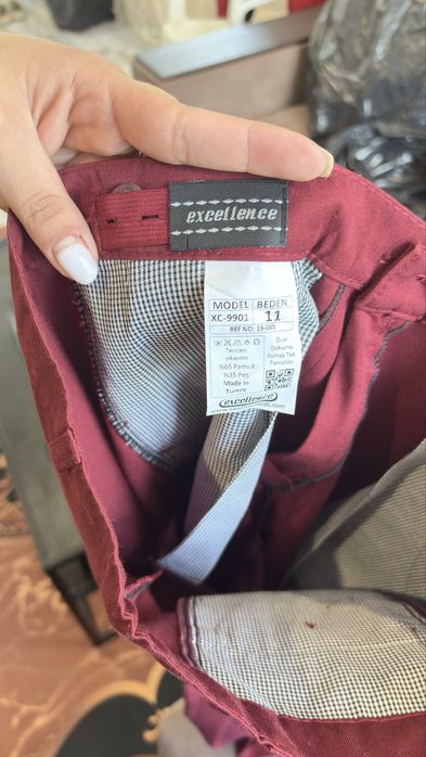 Официален костюм за момче! Неизползван за възраст 10/11 год.