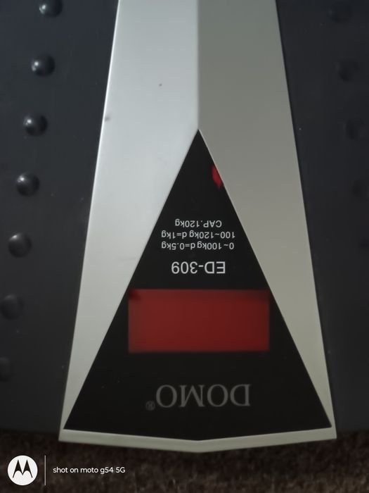Електронен кантар Domo ED 309, в отлично състояние