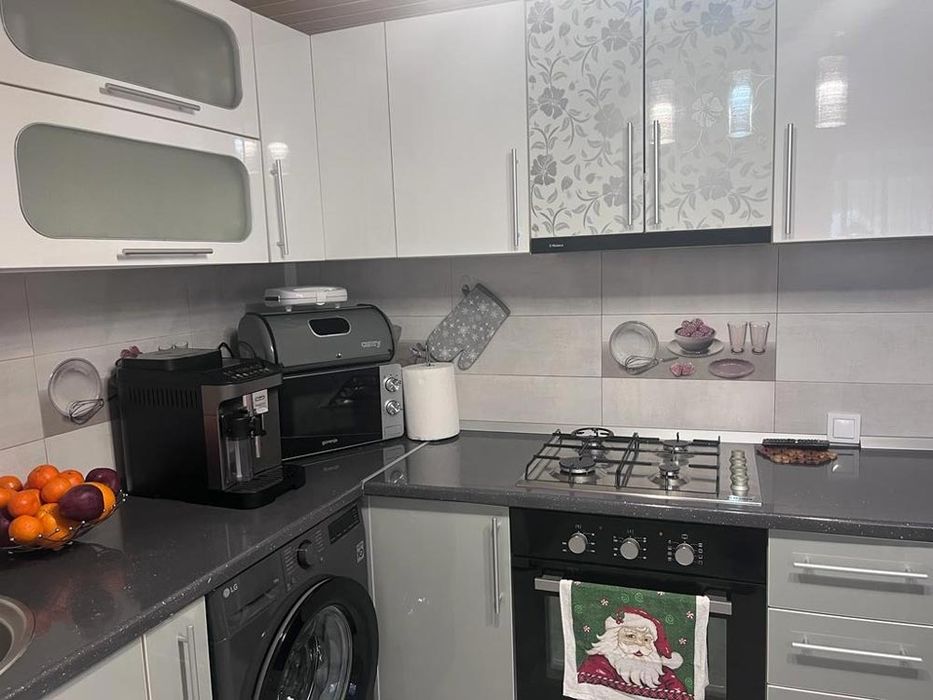 Casa de vanzare sau afacer în turism ,15000 metri pătrați teren în jur