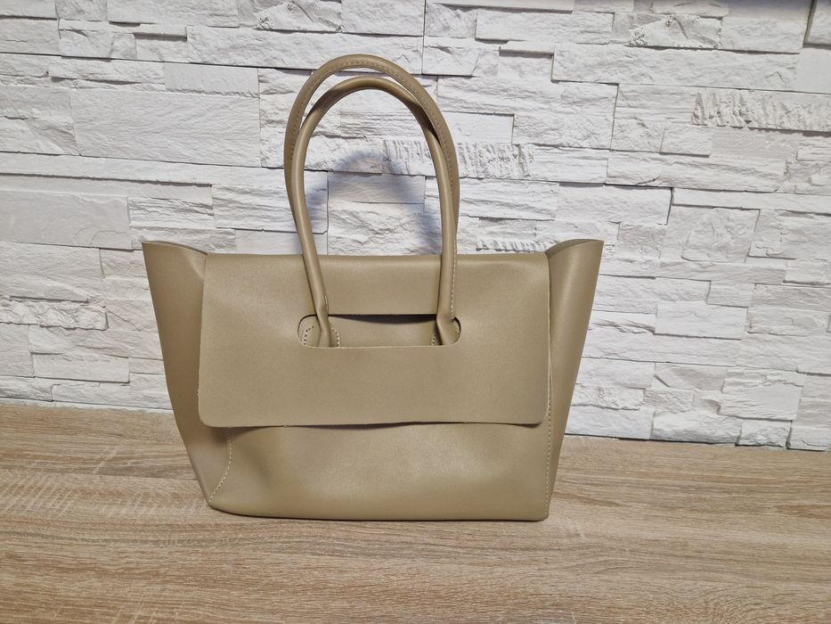 Дамски чанти Guess, Mohito и други