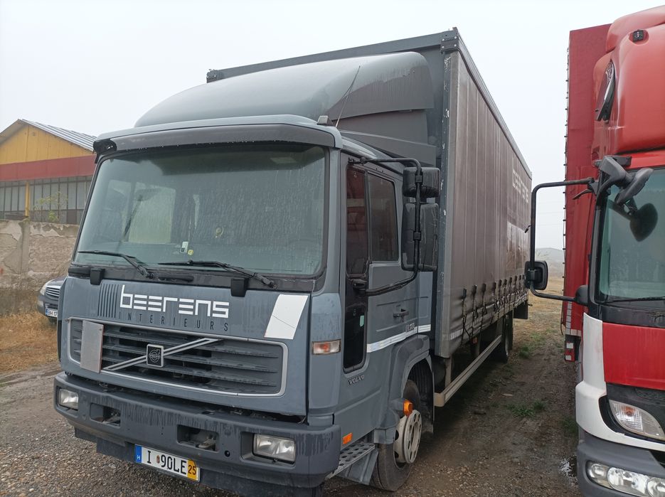 Volvo Fl10.180 , Italia ,450000 km ,fara rugina