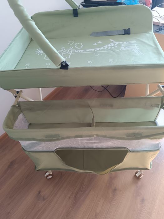 Пеленальный столик