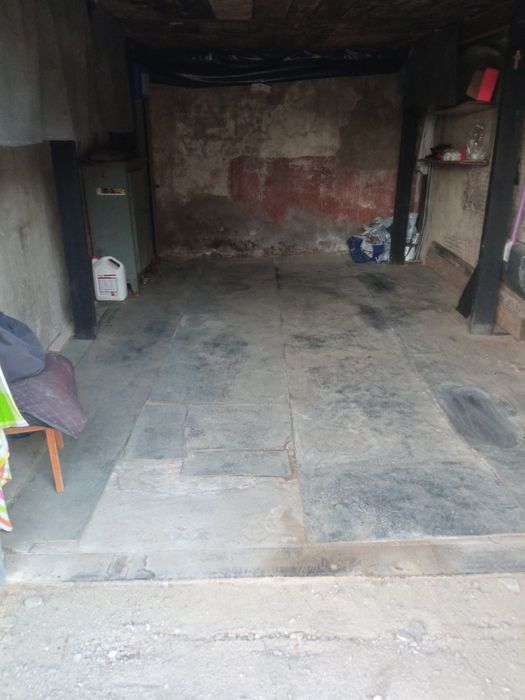 Продается  гараж в хорошем месте.