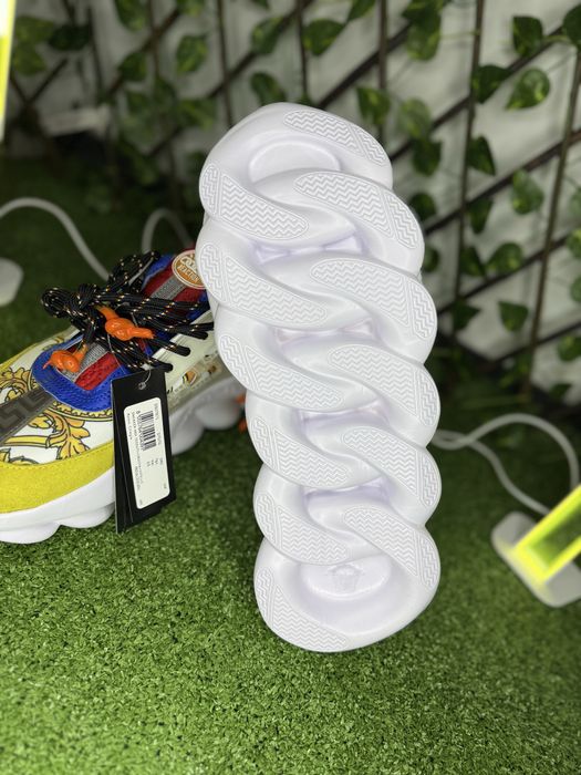 Versace Chain Reaction