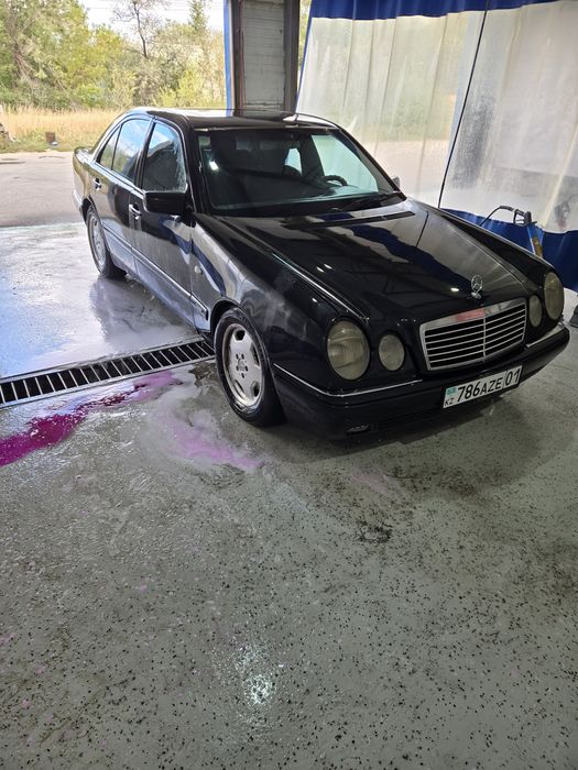 Продам Мэрс авангард 1999