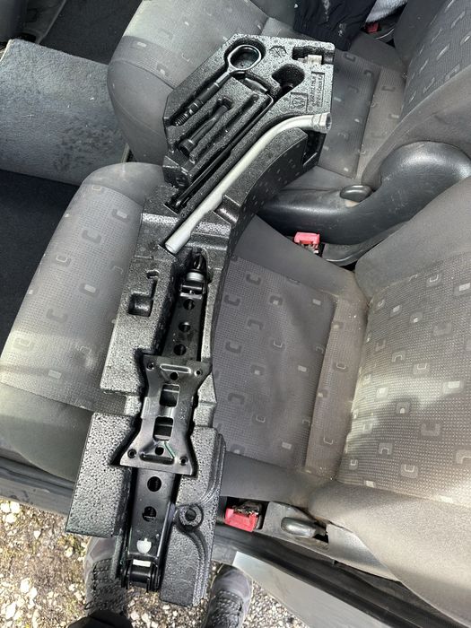 Пасат 8 8.5 пълен комплект със стериопора