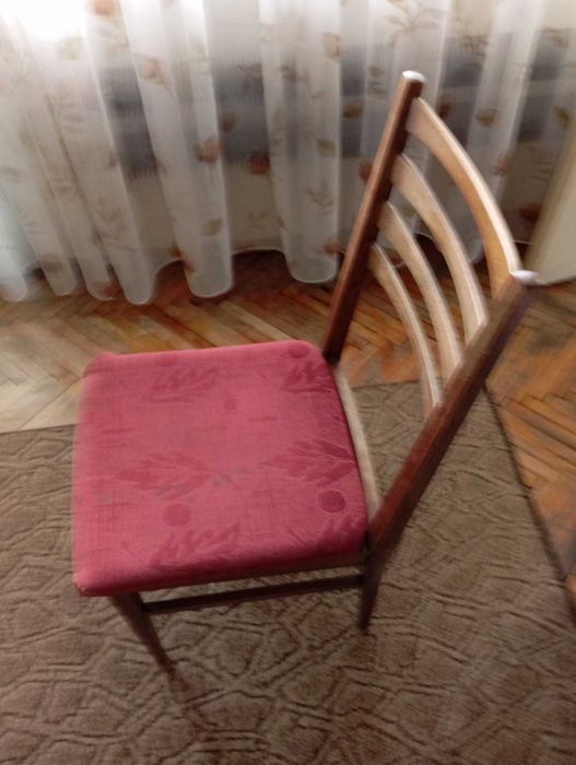 Трапезни столове - 6 бр.