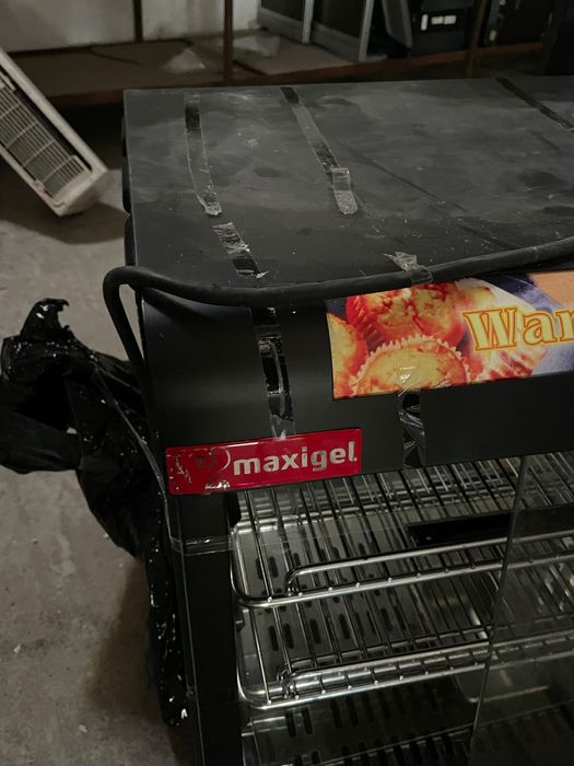 Vitrina profesionala calda cu 3 nivele Maxigel