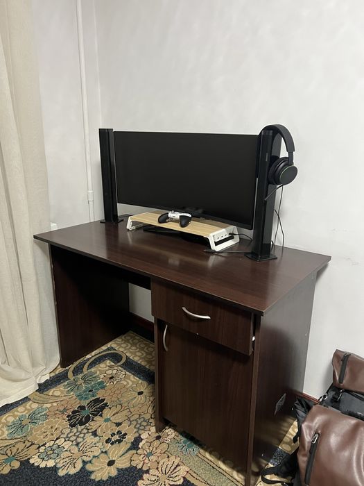 Стол компьютерный