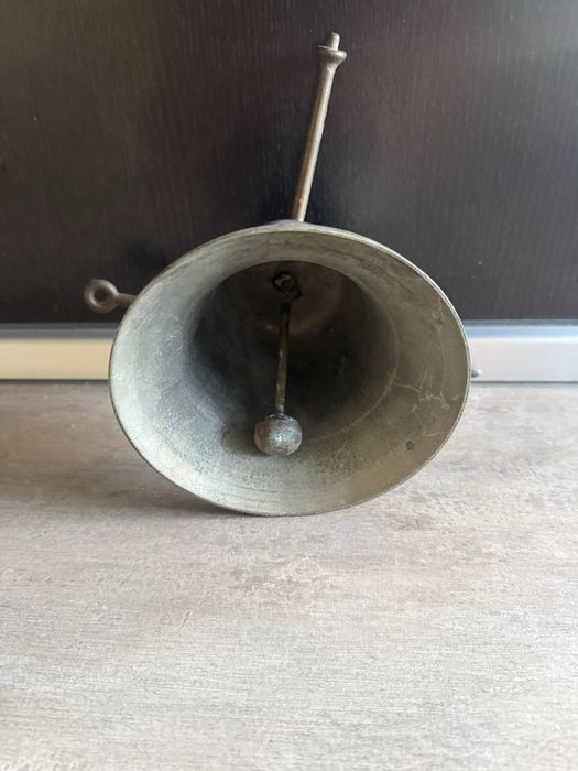 Clopot vintage mare
