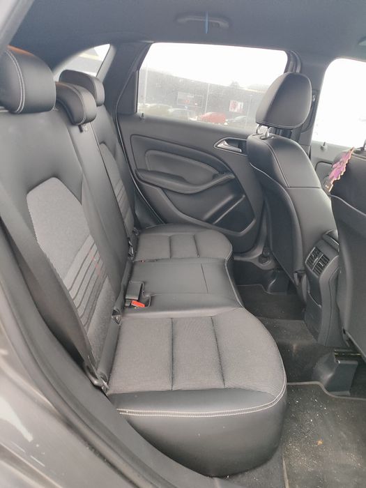 Interior scaune si banchete mercedes b clas