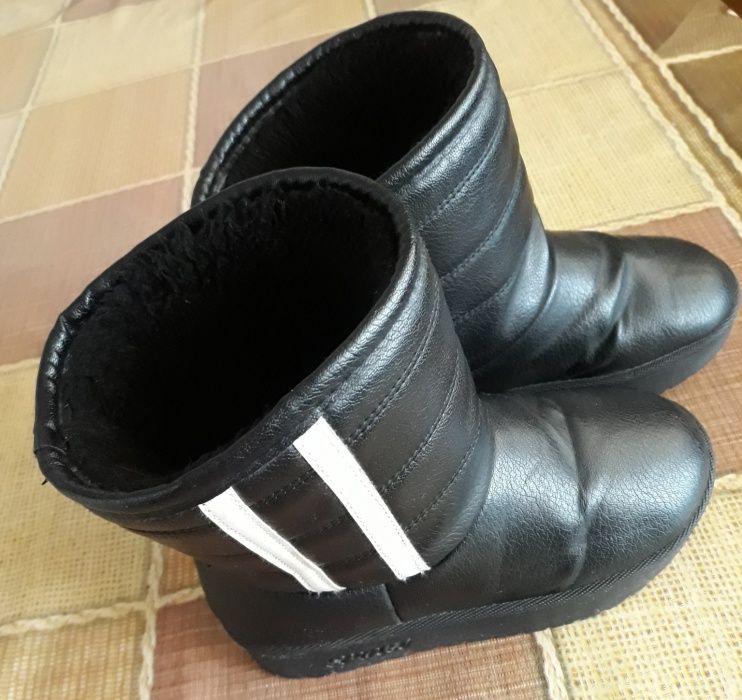 Продам уги на мальчика