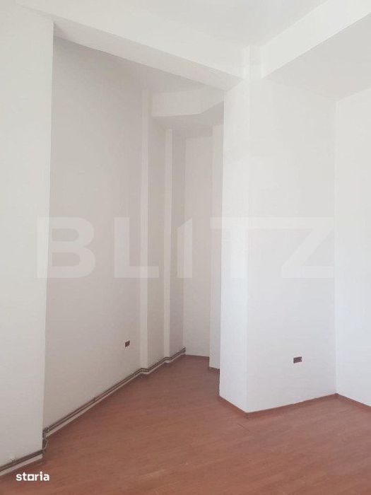 Spatiu comercial, Premium, Renovat Recent, 690 mp, zona Centrala