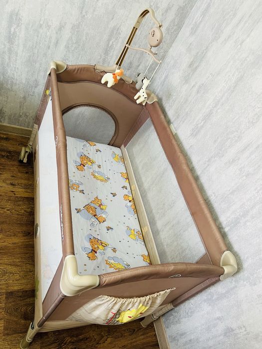 Продам кровать манеж