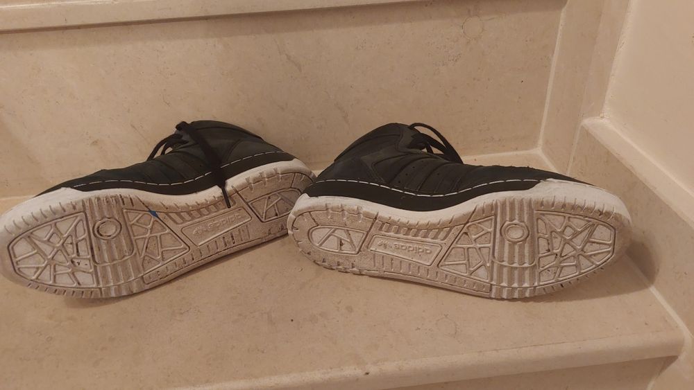 Боти Adidas 36,5 нови