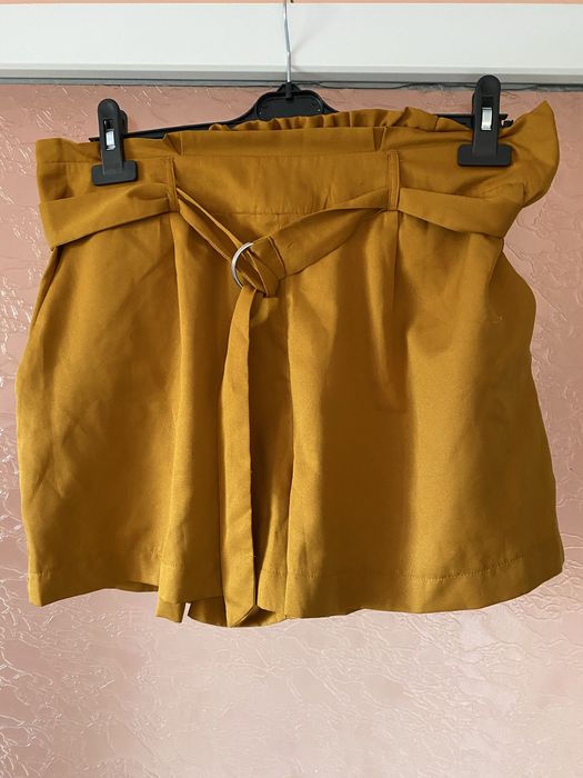 Pantaloni scurti Terranova
