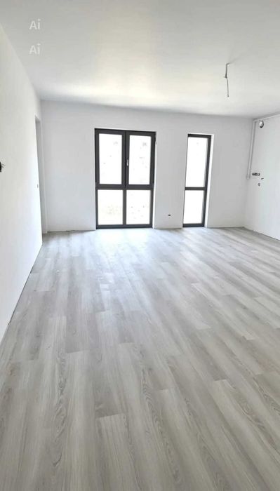 Studio 42 mp utili la 2 minute de Street Mall Sanpetru — fotografia 1